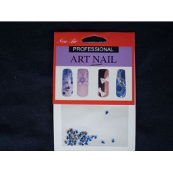 Strasuri albastre in forma de lacrima